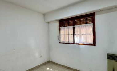 Casa en venta - 2 Dormitorios 1 Baño - 59mts2 - Chivilcoy