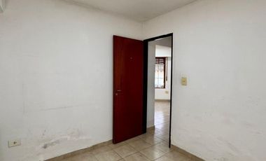 Casa en venta - 2 Dormitorios 1 Baño - 59mts2 - Chivilcoy