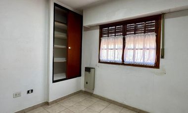 Casa en venta - 2 Dormitorios 1 Baño - 59mts2 - Chivilcoy