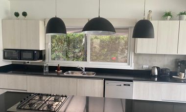 Casa en  alquiler temporario amoblada