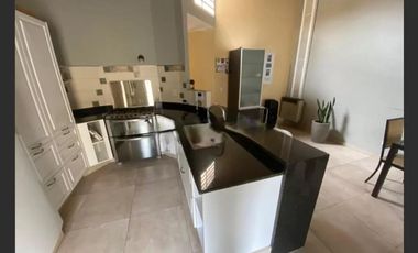 Casa en venta - 4 Dormitorios 2 Baños - Cocheras - 372Mts2 - Campana