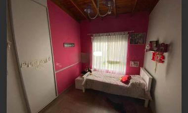 Casa en venta - 4 Dormitorios 2 Baños - Cocheras - 372Mts2 - Campana