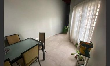 Casa en venta - 4 Dormitorios 2 Baños - Cocheras - 372Mts2 - Campana