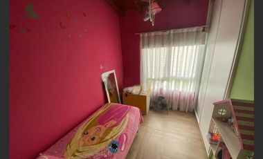 Casa en venta - 4 Dormitorios 2 Baños - Cocheras - 372Mts2 - Campana