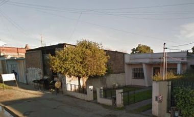 Casa en venta - 3 Dormitorios 2 Baños - Hurlingham