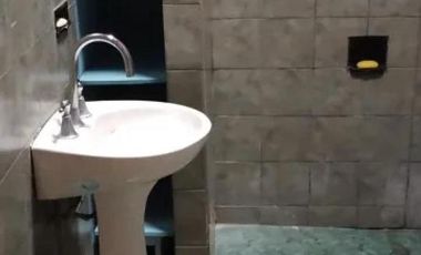 Casa en venta - 3 Dormitorios 2 Baños - Hurlingham