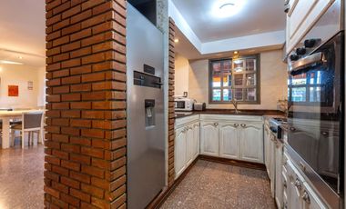 VENTA - Casa de 4 dormitorios con pileta. Baigorria.