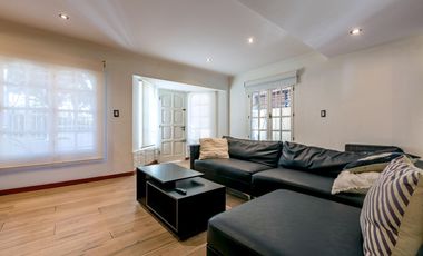 VENTA - Casa de 4 dormitorios con pileta. Baigorria.