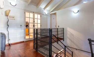 VENTA - Casa de 4 dormitorios con pileta. Baigorria.