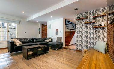 VENTA - Casa de 4 dormitorios con pileta. Baigorria.