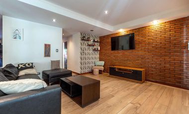 VENTA - Casa de 4 dormitorios con pileta. Baigorria.