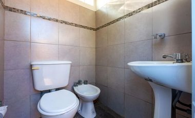 VENTA - Casa de 4 dormitorios con pileta. Baigorria.