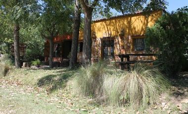 Casa en venta - 3 Dormitorios 4 Baños - Cochera - 9600Mts2 - Villa Ramallo