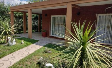 Casa en venta - 2 Dormitorios 1 Baño - Del Viso