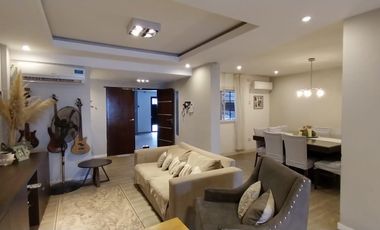 Casa 4D en Venta, San Martin al 3800