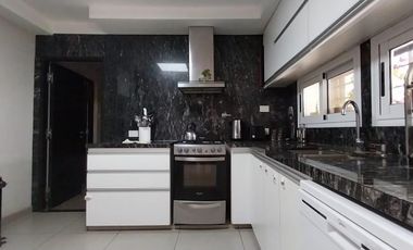 Casa 4D en Venta, San Martin al 3800