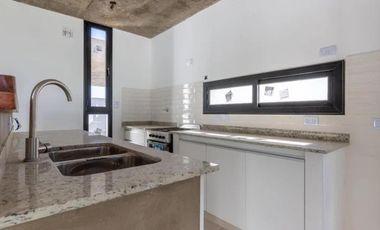 Casa en venta - 3 Dormitorios 2 Baños - Gorina