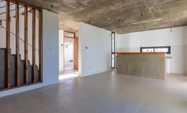 Casa en venta - 3 Dormitorios 2 Baños - Gorina