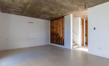 Casa en venta - 3 Dormitorios 2 Baños - Gorina
