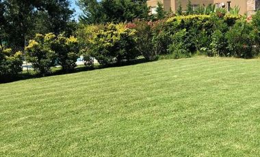 Casa en venta - 4 Dormitorios 5 Baños - Cocheras - 330Mts2 - Escobar