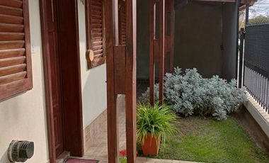 Casa en venta - 3 Dormitorios 1 Baño - Cochera - Villa Regina, Río Negro