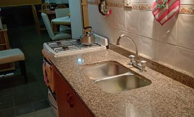 Casa en venta - 3 Dormitorios 1 Baño - Cochera - Villa Regina, Río Negro