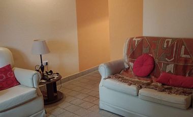 Casa en venta - 3 Dormitorios 1 Baño - Cochera - Villa Regina, Río Negro