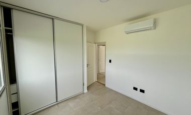 VENTA CASA SAN SEBASTIAN AREA 2 - 7 AMBIENTES AL GOLF