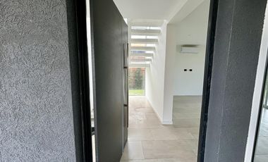 VENTA CASA SAN SEBASTIAN AREA 2 - 7 AMBIENTES AL GOLF