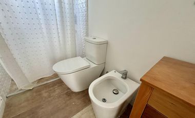 VENTA CASA SAN SEBASTIAN AREA 2 - 7 AMBIENTES AL GOLF