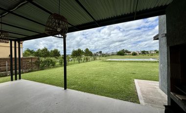 VENTA CASA SAN SEBASTIAN AREA 2 - 7 AMBIENTES AL GOLF