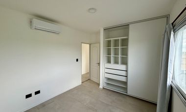 VENTA CASA SAN SEBASTIAN AREA 2 - 7 AMBIENTES AL GOLF