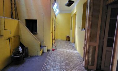 Casa en venta - 2 Dormitorios 1 Baño - Cochera - 130Mts2 - Valentín Alsina