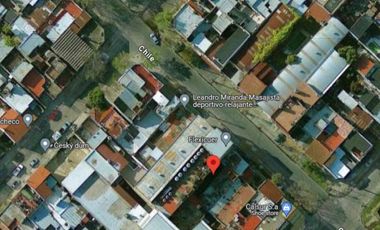 Casa en venta - 2 Dormitorios 1 Baño - Cochera - 130Mts2 - Valentín Alsina