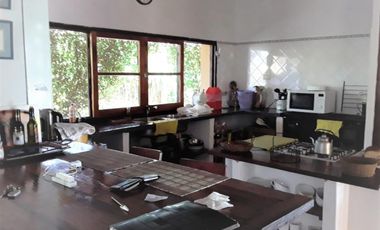 Casa en venta - 4 Dormitorios 2 Baños - Cocheras - 2.187Mts2 - San Pedro, Córdoba