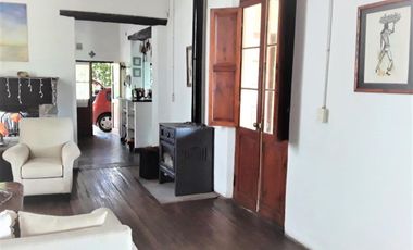 Casa en venta - 4 Dormitorios 2 Baños - Cocheras - 2.187Mts2 - San Pedro, Córdoba