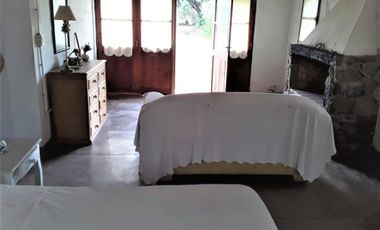Casa en venta - 4 Dormitorios 2 Baños - Cocheras - 2.187Mts2 - San Pedro, Córdoba