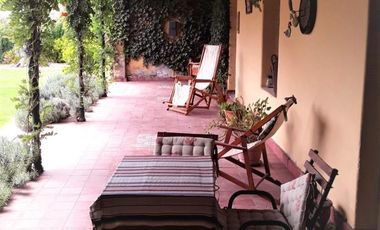 Casa en venta - 4 Dormitorios 2 Baños - Cocheras - 2.187Mts2 - San Pedro, Córdoba