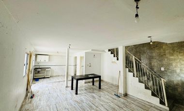 Venta - 2 casas en block - 373 bis al 3200- Quilmes Oeste