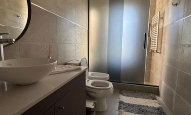 Casa en venta - 4 Dormitorios 2 Baños - Canning