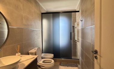 Casa en venta - 4 Dormitorios 2 Baños - Canning