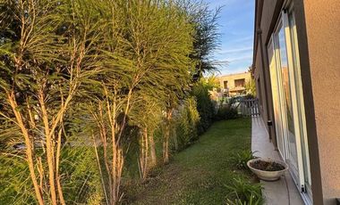 Casa en venta - 4 Dormitorios 2 Baños - Canning