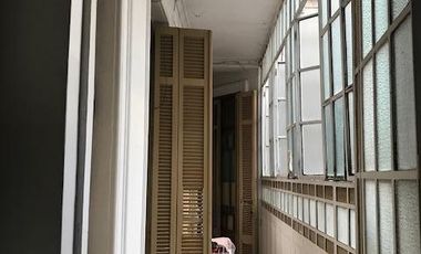 VENTA – DEPARTAMENTO ESTILO FRANCÉS – 6 AMBIENTES   DEPENDENCIA – BALVANERA