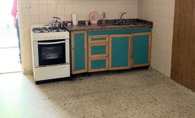 Casa en venta - 1 Dormitorio 1 Baño - 187mts2 - Quilmes