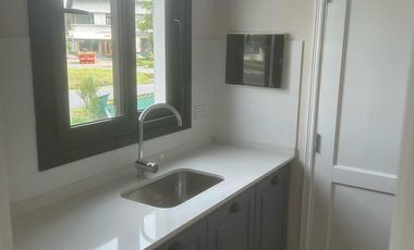 Casa en venta - 5 Dormitorios 4 Baños - Cochera - Mar del Plata