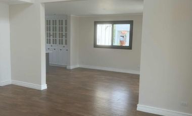 Casa en venta - 5 Dormitorios 4 Baños - Cochera - Mar del Plata