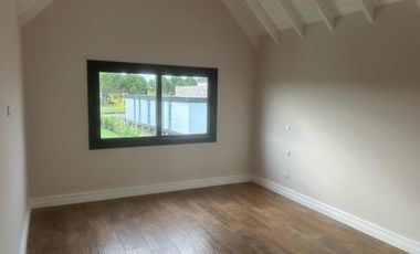 Casa en venta - 5 Dormitorios 4 Baños - Cochera - Mar del Plata