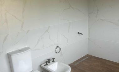 Casa en venta - 5 Dormitorios 4 Baños - Cochera - Mar del Plata