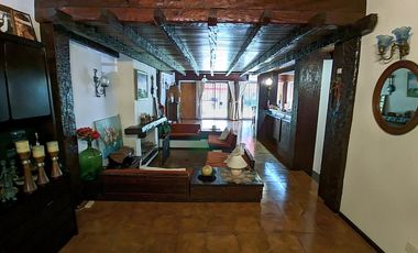 Chalet 190m2 cub, jardín, garage. Excelente ubicación - La Lucila