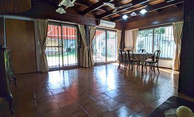 Chalet 190m2 cub, jardín, garage. Excelente ubicación - La Lucila